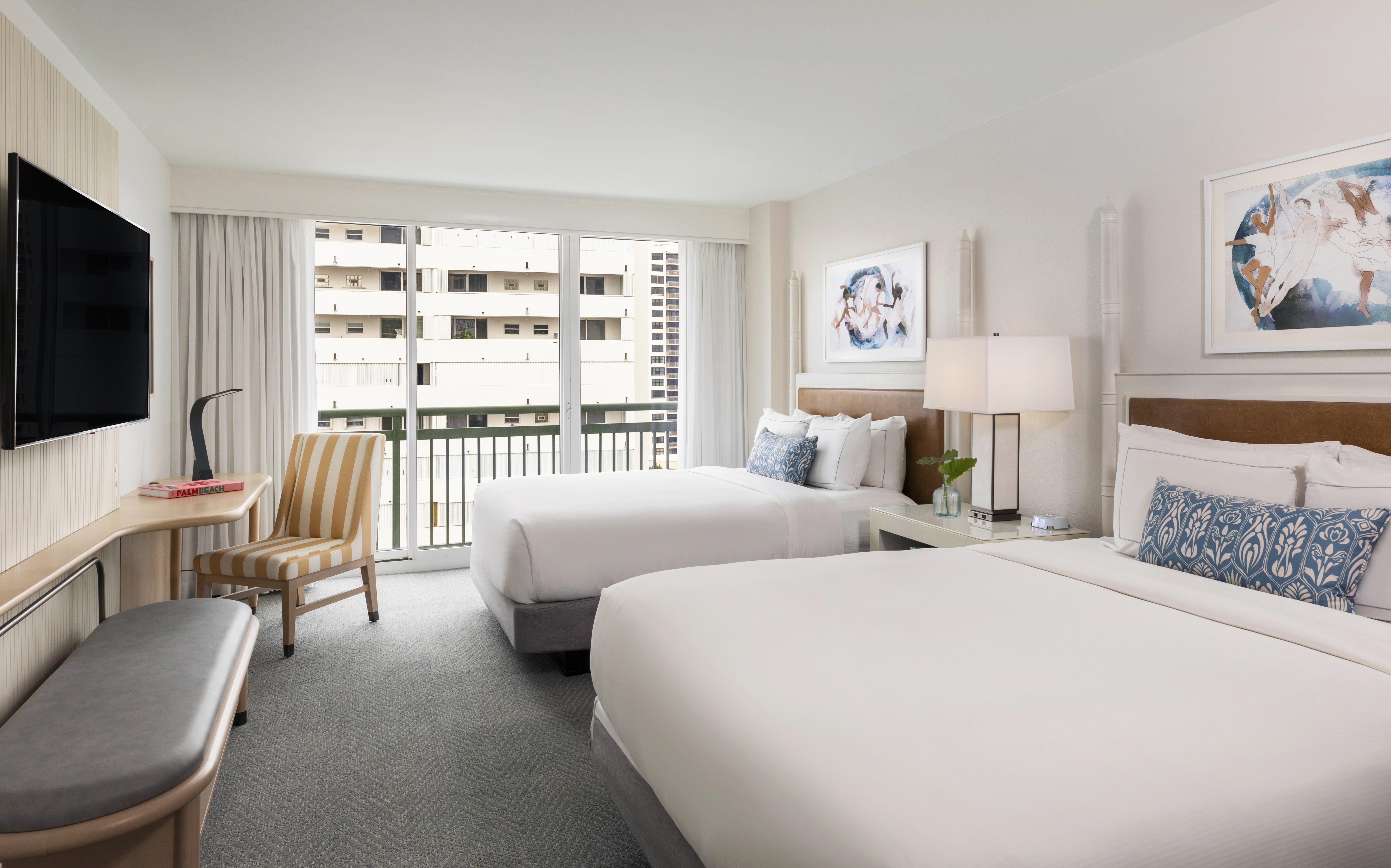 The Singer Oceanfront Resort, Curio Collection By Hilton Riviera Beach Bagian luar foto