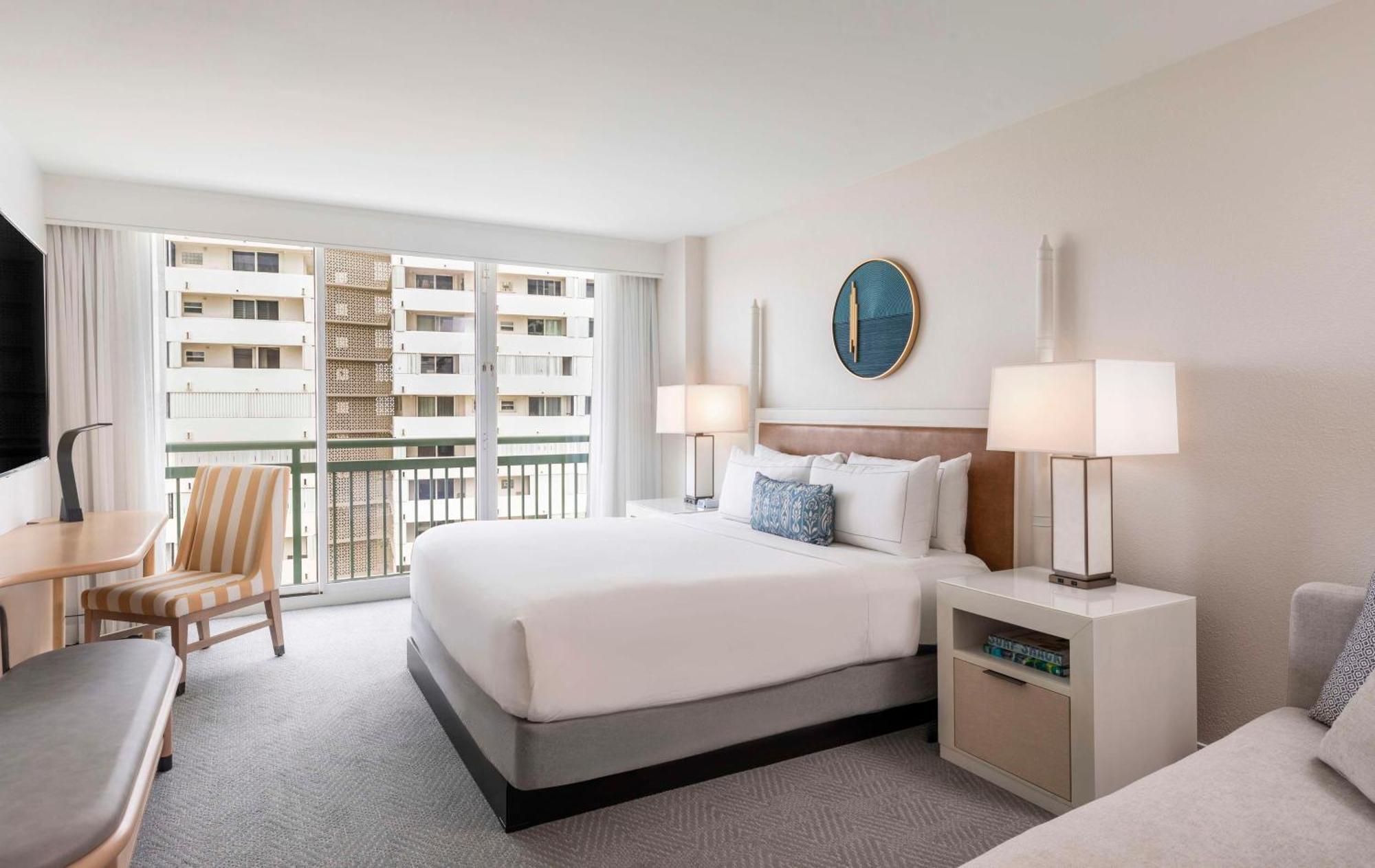 The Singer Oceanfront Resort, Curio Collection By Hilton Riviera Beach Bagian luar foto