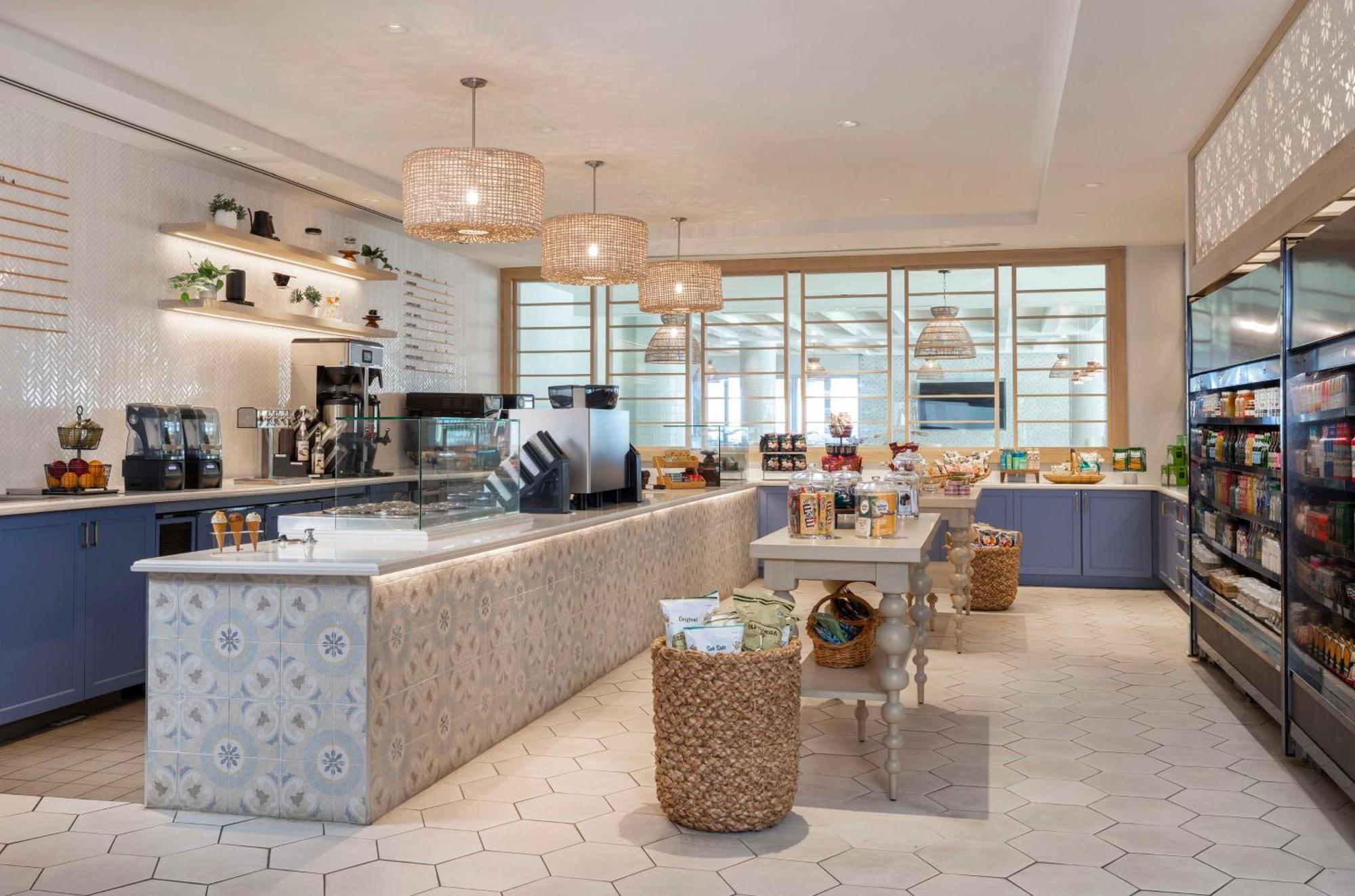 The Singer Oceanfront Resort, Curio Collection By Hilton Riviera Beach Bagian luar foto