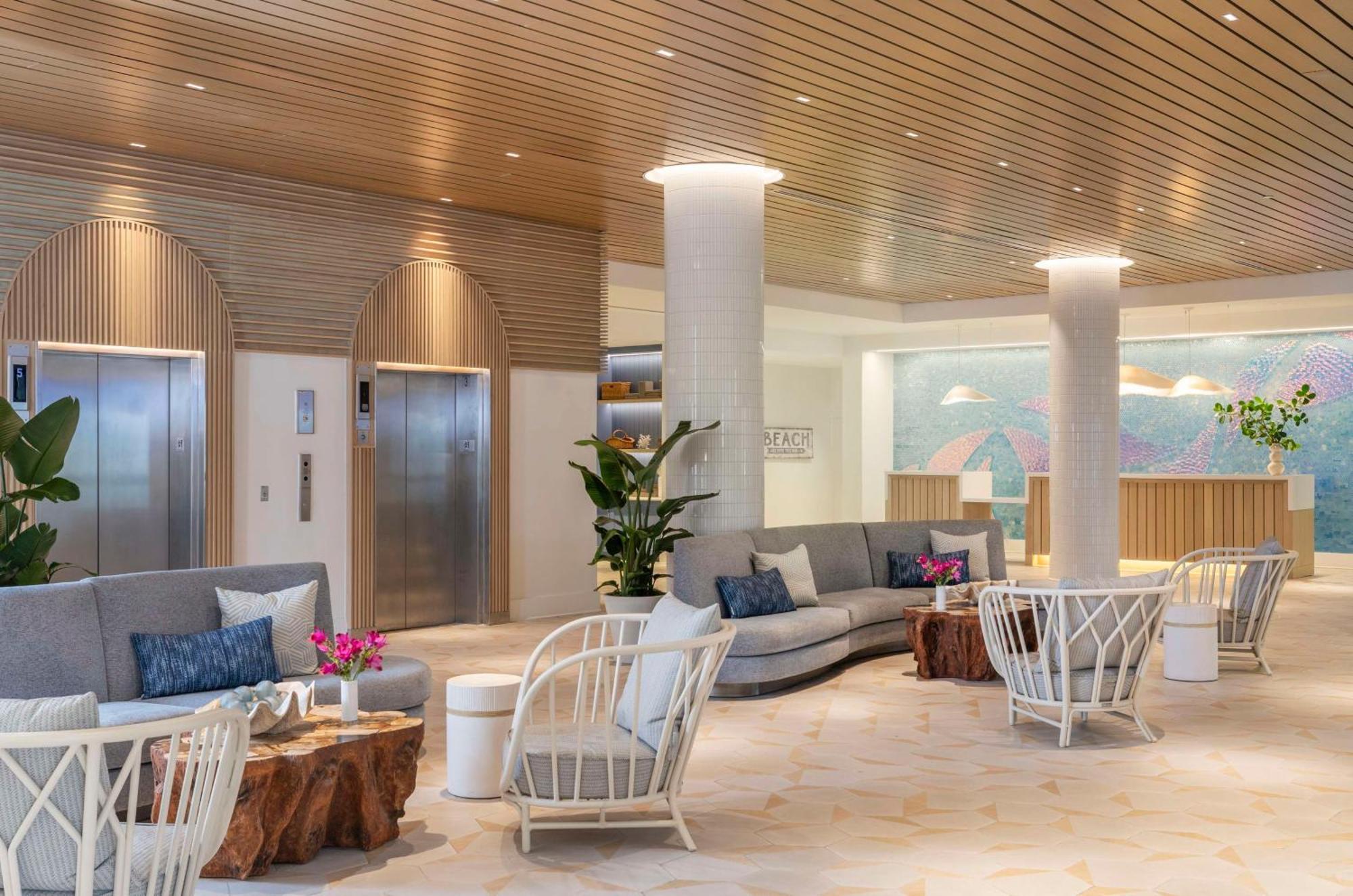 The Singer Oceanfront Resort, Curio Collection By Hilton Riviera Beach Bagian luar foto