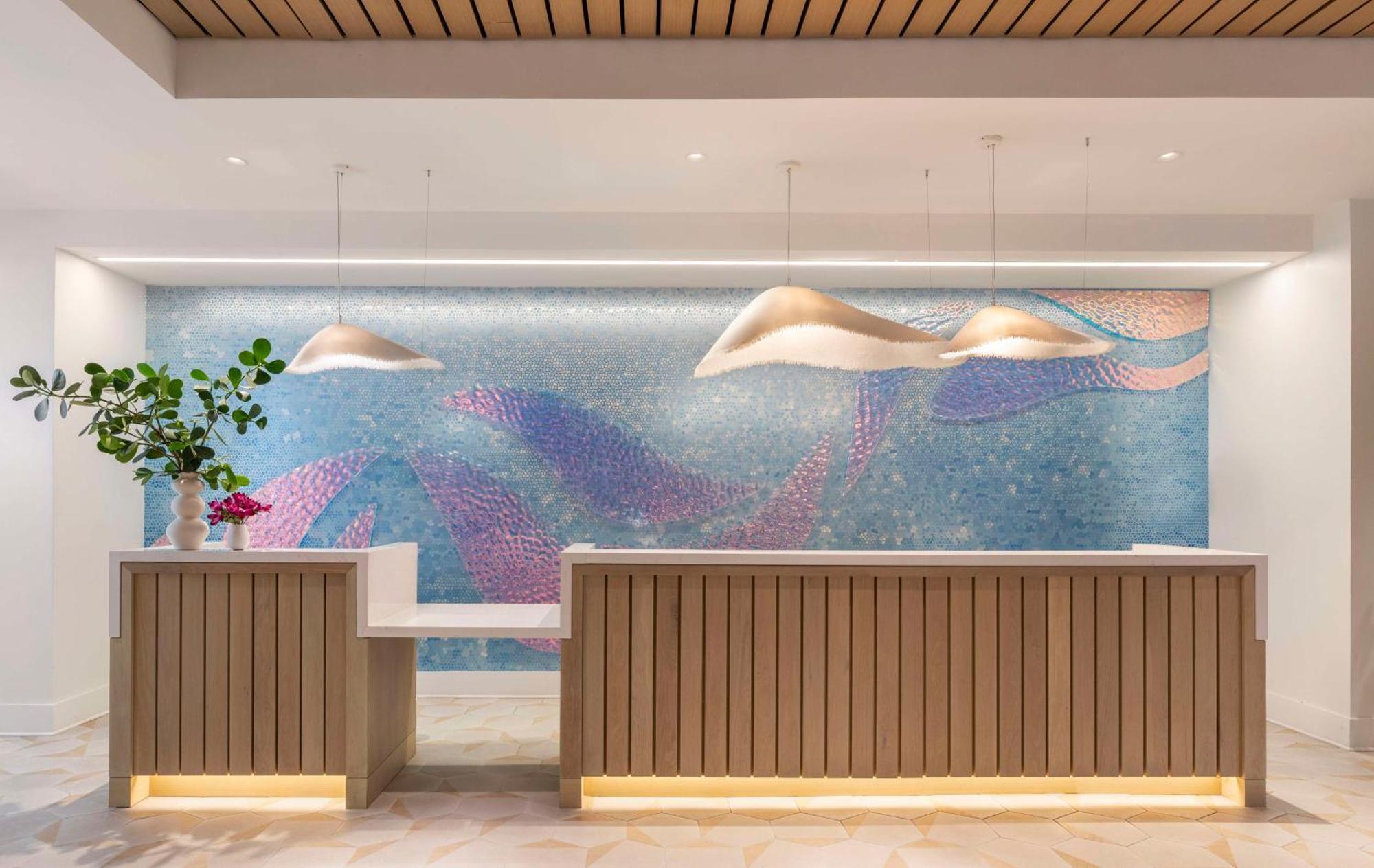 The Singer Oceanfront Resort, Curio Collection By Hilton Riviera Beach Bagian luar foto